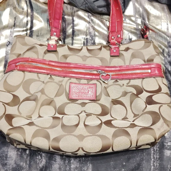 Coach Tan and Pink Shoulder Bag - Picture 9 of 17